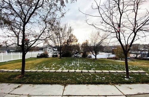 Draper House | Cozy Private Suite with Kitchen, Gym, and More in UT!