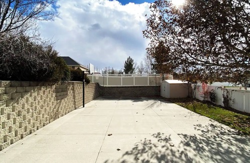 Draper House | Cozy Private Suite with Kitchen, Gym, and More in UT!