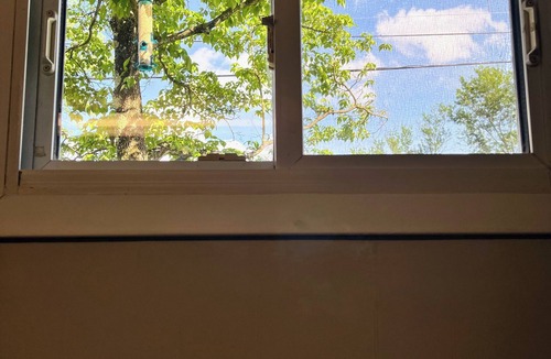 Woodburn House | Cozy & Private Unit - Mins away from WVU, Stadium, Hospitals, Free parking