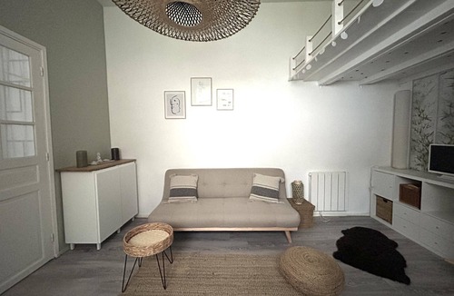 Flandres Apartment | Cozy, quiet and charming studio