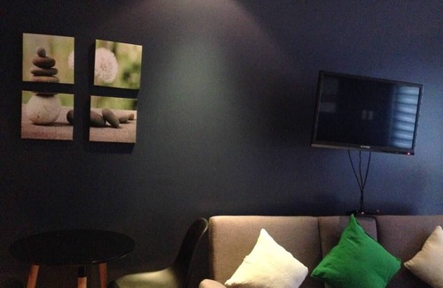Downtown Apartment | Cozy Relaxing Studio Heart of Makati. 54F FASTWI-FI