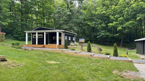 Ancram House | Cozy Renovated Rustic Cabin Retreat in the Hudson Valley