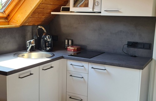 Bad Windsheim Apartment | Cozy rest near the Aisch river