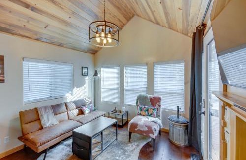 Lake Almanor Peninsula House | Cozy & Restful Cabin, Steps to Lake Almanor