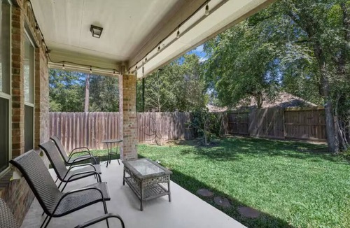 College Park House | Cozy Retreat: Spacious 5BR, BBQ & Fitness Escape