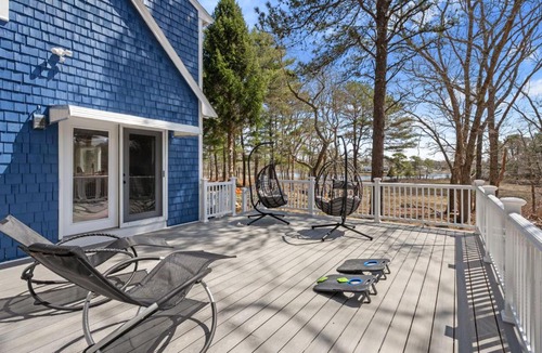 Wareham Center House | Cozy Riverfront Stay in Wareham