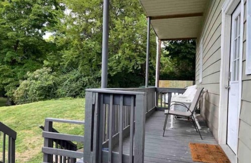 Rockwood Apartment | Cozy Riverfront w/Balcony-Fish/Hunt/Golf