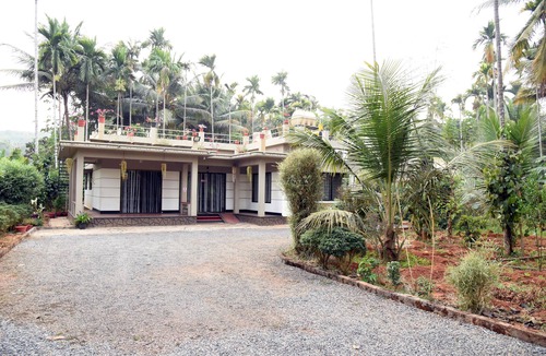 Mananthavady Villa | Cozy riverside private pool Villa in Wayanad Kerala Pet friendly