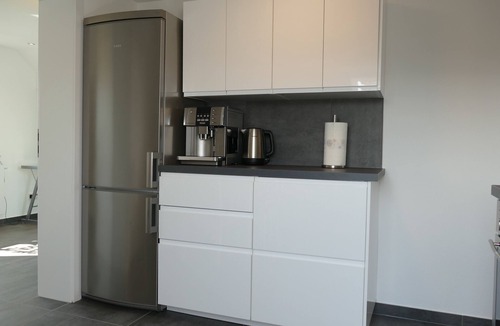 Weingarten Apartment | Cozy Rooftop Suite