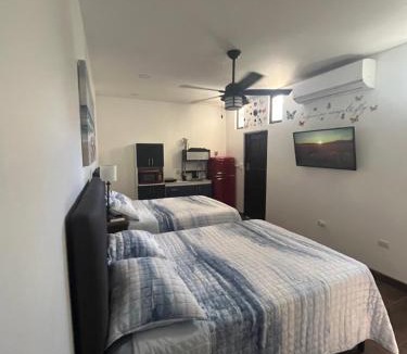 Barrio Los Villalobos Apartment | Cozy room La Flor