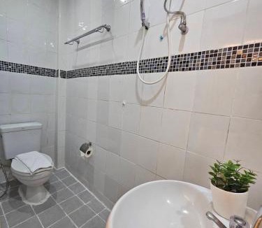 Bangkok Central Business District Hotel | Cozy rooms Asoke