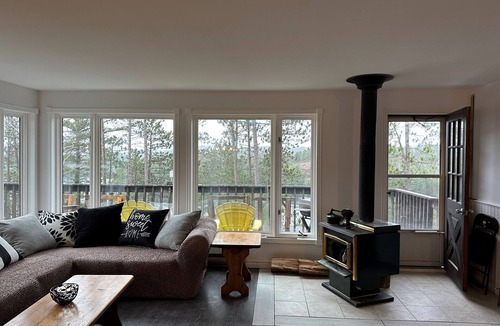 Greater Madawaska Cottage | Cozy Rustic Clost Lane Near Calabogie, ON