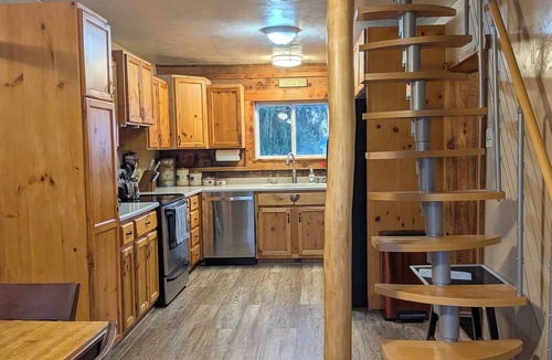 Ignacio Cabin | Cozy & rustic, yet modern cabin w/lots of charm. Located on working cattle ranch