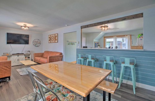Seaside House | Cozy Seaside Cottage with Hot Tub and Game Room!