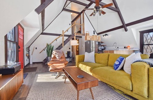 Mauston Cabin | Cozy Secluded A-Frame Cabin with Hot Tub & Fire Pit Near Dells & Mauston