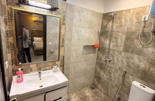 Bahria Town Apartment | Cozy Self-Con Studio in Bahria Town - Perfect for Short Stays