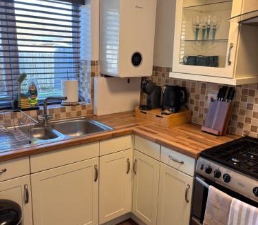 Salisbury House | Cozy & Self Contained Garden Bungalow