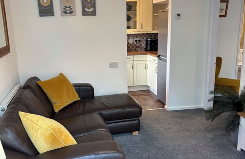 Salisbury House | Cozy & Self Contained The Garden Annex 306