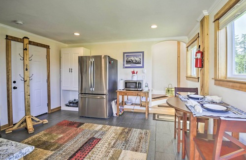 Sequim Condo | Cozy Sequim Condo: Olympic Discovery Trail Access!