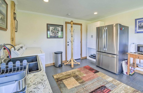 Sequim Condo | Cozy Sequim Condo: Olympic Discovery Trail Access!