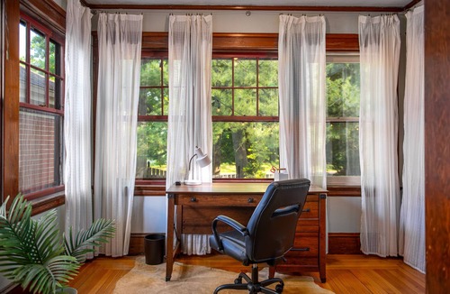 Washington Park Apartment | Cozy & Spacious home next to Gorgeous City Park - Outdoor Dining, Hot Tub & Gym!