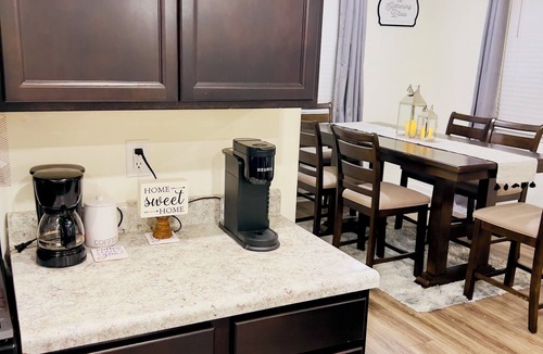 Acton House | Cozy Spacious Modern Lakeview Home Located Near Downtown Indianapolis