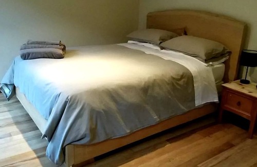 Springfield Cabin | Cozy Springfield Getaway near Prime Ski and Climbing Routes in Canterbury, New Zealand