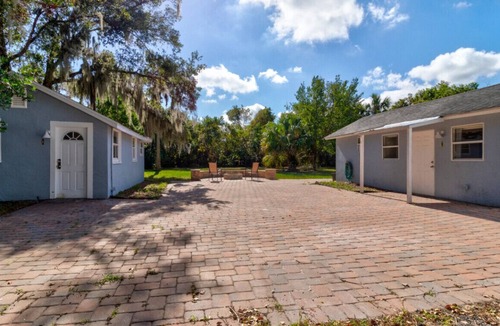 Village Of Melrose House | Cozy Starfish Cottage