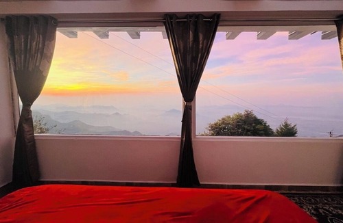 Kodaikanal Bed & Breakfast | Cozy Stay Above the Clouds | Misty Mountain Views & Delicious Home Food