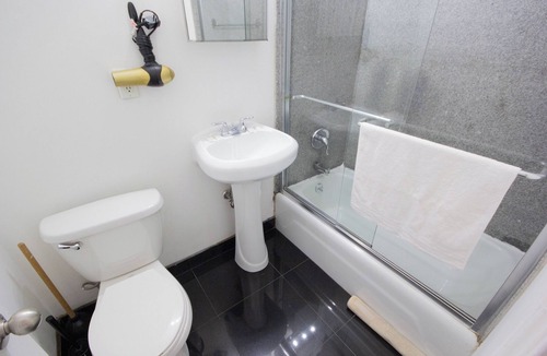 NoMad Apartment | Cozy STUDIO 2 Full beds & 1 twin bed near Midtown Empire State Building 5
