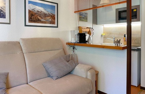Les Claux Apartment | Cozy studio, 200m from slopes and shops, with parking in Vars