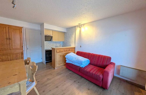 Montgenevre Apartment | Cozy studio 4 pers, pets allowed, parking, near slopes