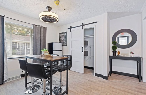 Mapleton/Fall Creek Apartment | Cozy Studio Apartment - Close To It All!