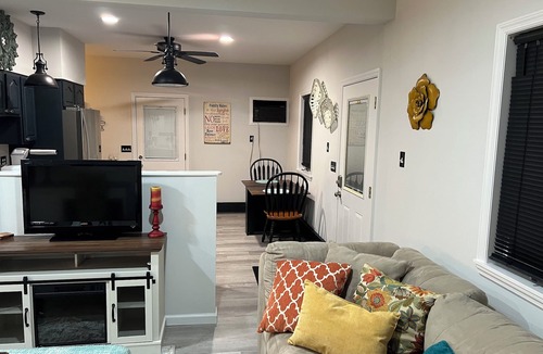 Thompson Ridge Apartment | Cozy Studio Apartment