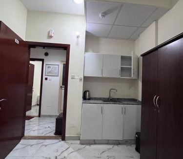 Naif Apartment | Cozy Studio Apartment near union Metro