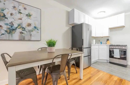 Upper East Side Apartment | Cozy Studio Apartment in Midtown West!