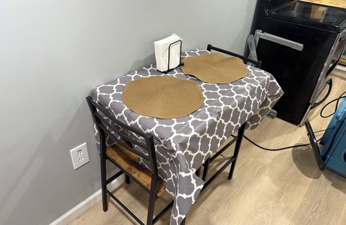 Farmington Hills Apartment | Cozy studio basement in charming Farmington Hills