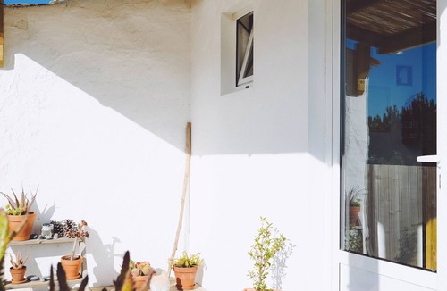 Azia Apartment | Cozy studio between countryside and ocean