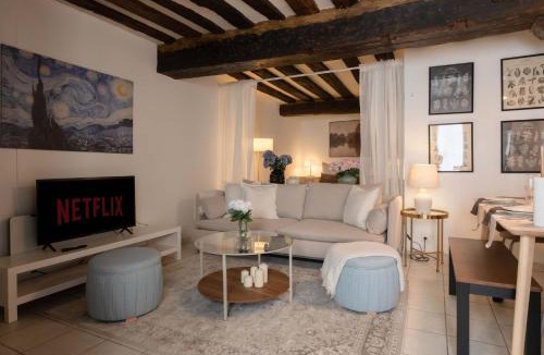 Sorbonne Apartment | Cozy Studio by Notre-Dame Latin Quarter
