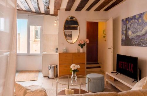 Sorbonne Apartment | Cozy Studio by Notre-Dame Latin Quarter