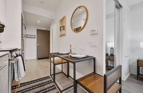 Garden District Condo | Cozy Studio by SuiteMia