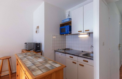La Mongie Apartment | Cozy Studio Cabin for 4 - Ski-In/Ski-Out, Parking, South-Facing Balcony