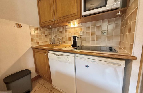 Praz-sur-Arly Apartment | Cozy Studio Cabin in Praz-Sur-Arly - Up to 4 Guests, Near Village Center and Ski Lifts