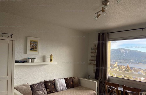 Les Angles Apartment | Cozy studio cabin with south balcony, parking and WiFi in Les Angles