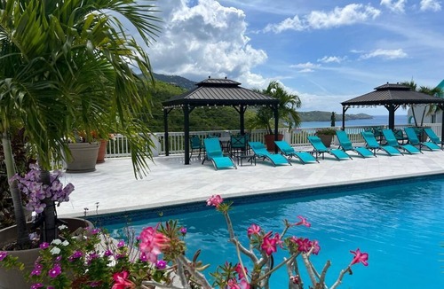 Estate Canaan and Sherpenjewel Condo | Cozy Studio close distance to Magen Bay Beach