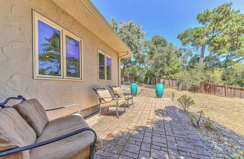 Munras Avenue Apartment | Cozy studio "Del Monte Oaks " Rental-Great for extended stays with WiFi access