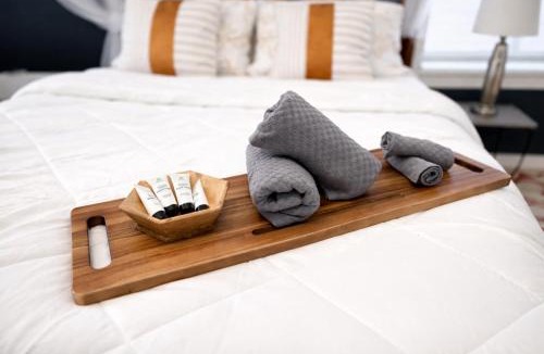 Brush Park Apartment | Cozy Studio Downtown Detroit