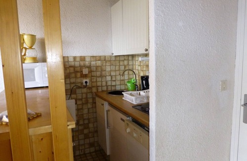 Jeux Apartment | Cozy Studio for 4, Close to Slopes & Shops - Alpe d'Huez, 2nd Floor Balcony, Ski Locker, No Pets