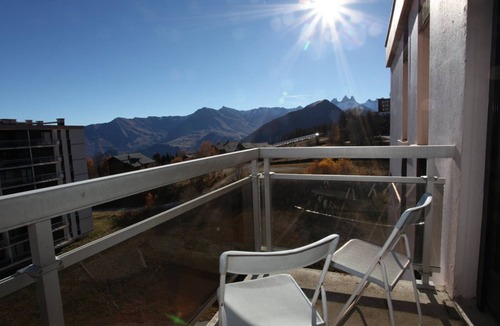 La Toussuire Apartment | Cozy studio for 4 people, balcony, mountain view