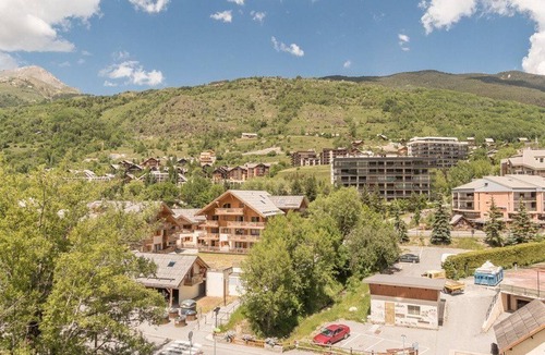 Chantemerle Apartment | Cozy studio for 4 people, Chantemerle, at the foot of the slopes